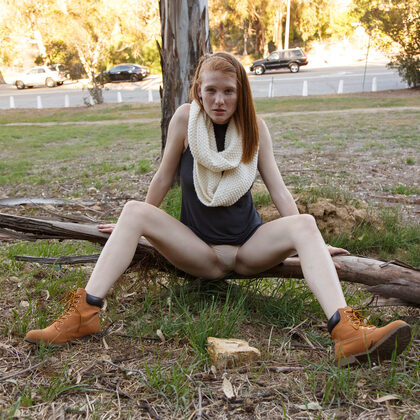 Abby Vissers 003 09-abby-vissers-subway-blows-by-zishy.jpg