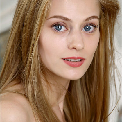 Adrijana 006 06-adrijana-feel-the-heat-ii-by-mpl-studios.jpg