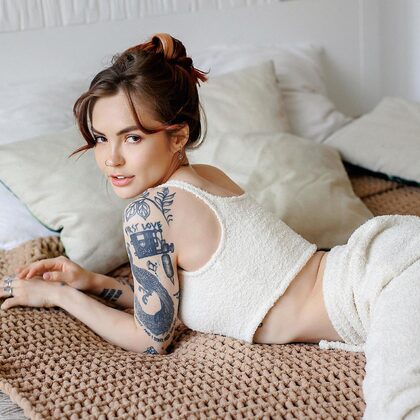 Alena Gzhel 002 01-alenagzhel-lets-stay-home-by-suicide-girls.jpg