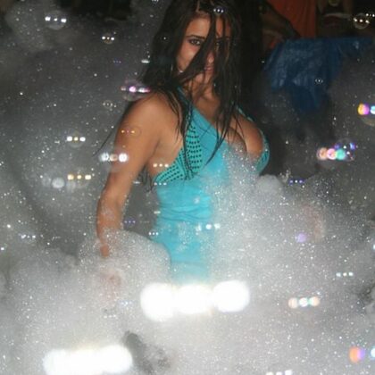 Alexa Loren 003 07-alexa-loren-in-bubbles.jpg