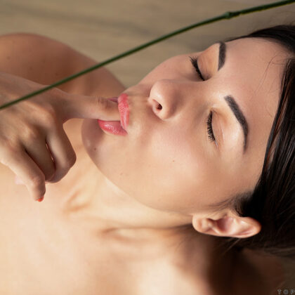 Alice Kelly 026 11-topmodel-alice-naked-yoga-by-nubiles.jpg