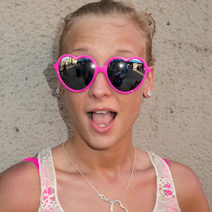 Alice Wonder 001 01-alice-wonder-summer-of-wub-by-zishy.jpg