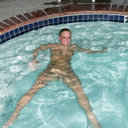 Alice Wonder 001 06-alice-wonder-summer-of-wub-by-zishy.jpg