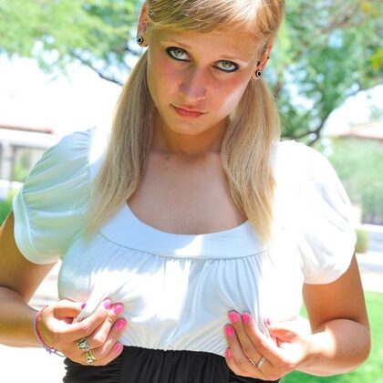 Alice Wonder 007 05-busty-alice-ftv.jpg