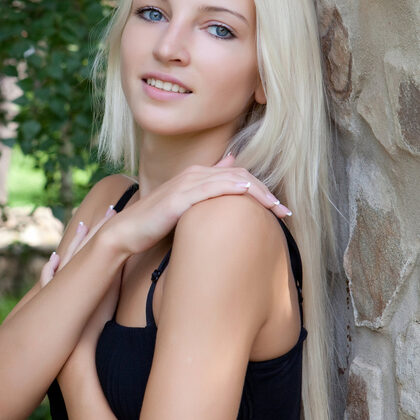Alysha A 007 10-alysha-a-met-art-blonde.jpg