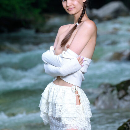 Anastasia Bella 019 03-riverside-serenity-in-white-anastasia-bella-outdoor-nude-gallery.jpg