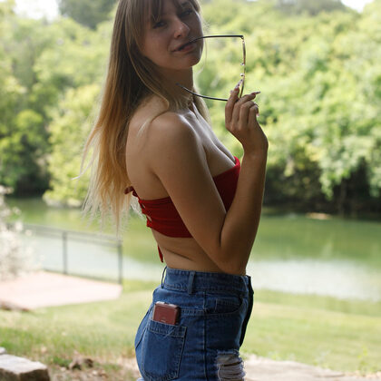 Angel Youngs gallery 013