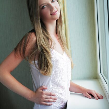 Annette 002 01-annette-from-femjoy.jpg