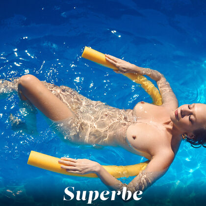 Annie Anne 013 09-annie-lysenko-dolce-vita-superbe-models.jpg