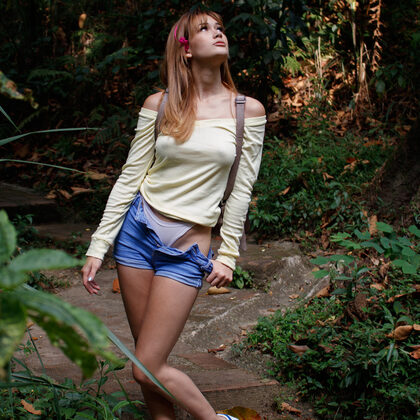 Annie Duque 003 04-annie-duque-de-nada-by-zishy.jpg