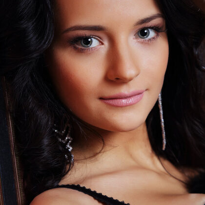 Ardelia A 017 07-ardelia-a-on-stairs.jpg