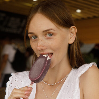 Ariel Gossimer 002 04-ariel-gossimer-teasing-in-white-dress-on-a-sunny-afternoon.jpg