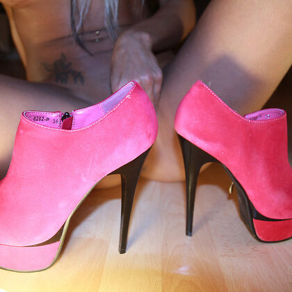 Ashley Bulgari 016 14-ashley-bulgari-pink.jpg