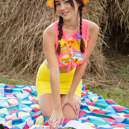 Aura 030 01-aura-beautiful-afternoon-by-amour-angels.jpg