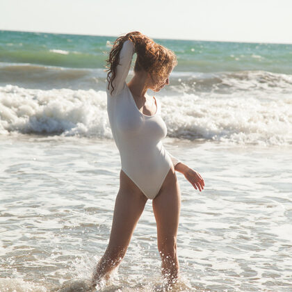 Avri Gaines 010 07-avri-gaines-beach-dont-care-pt-1-by-zishy.jpg