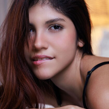 Baby Demont 003 03-hot-teen-demont-in-black-lingerie-posing-playfully-on-white-bed.jpg