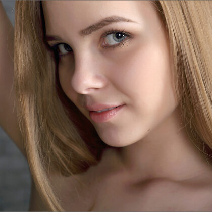 Carolina Sampaio 017 04-carolina-mademoiselle-bleu-by-mpl-studios.jpg