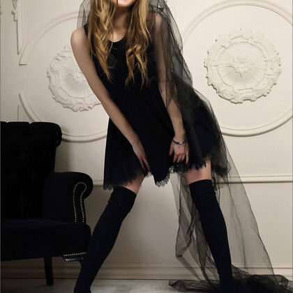 Carolina Sampaio 026 01-carolina-playful-minnie-by-mpl-studios.jpg