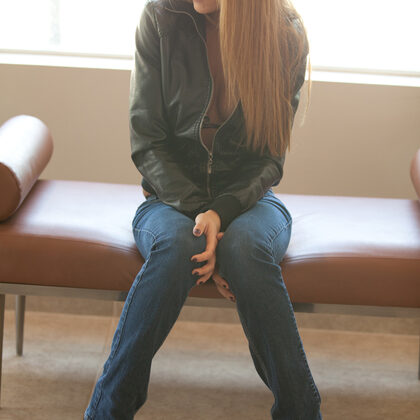 Cassidy Cole 014 10-cassidy-cole-blue-jeans.jpg