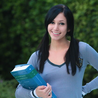 Catie Minx 001 07-catie-minx-schoolgirl.jpg