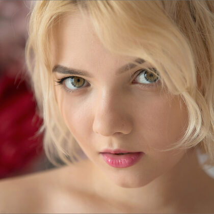 Chanel Fenn 038 09-cali-the-flower-patch-by-mpl-studios.jpg