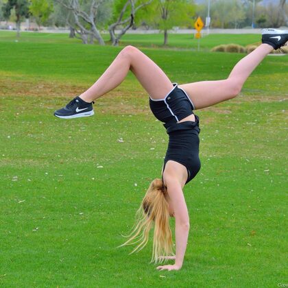 Chloe Scott 003 04-khloe-acrobatics-in-public-by-ftv-girls.jpg