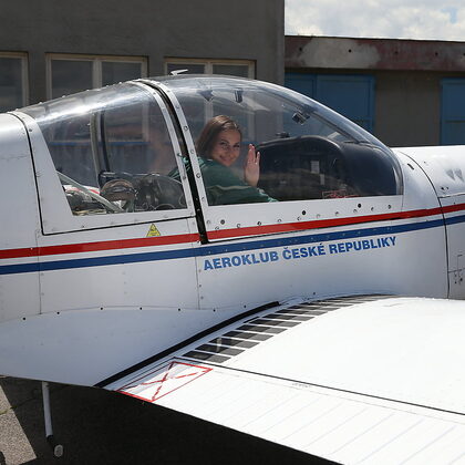 Connie Carter 024 10-connie-carter-flight.jpg