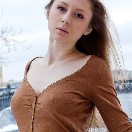 Daisy Gold 003 06-daisy-gold-by-rylsky.jpg