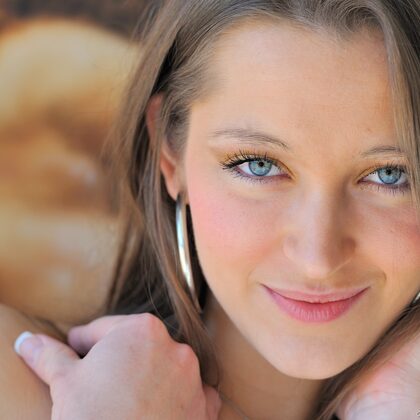 Dani Daniels 003 06-dani-daniels-blue-jeans.jpg