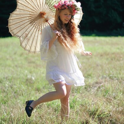 Dolly Little 001 01-dolly-little-meadow-by-this-years-model.jpg