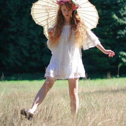 Dolly Little 001 03-dolly-little-meadow-by-this-years-model.jpg