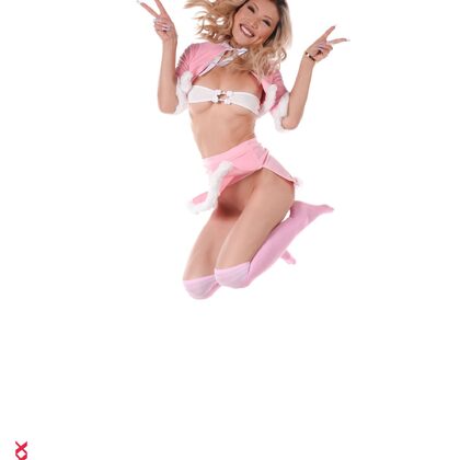 Dolly X 001 01-hello-dolly-x-by-istripper.jpg