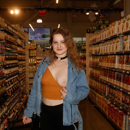 Eliza Eves 001 05-urban-denim-jacket-tease-outdoors-with-eliza-eves-bold-vibe-city.jpg