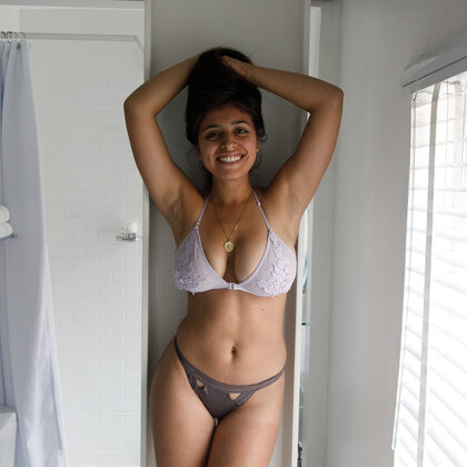 Ella Knox 003 02-ella-knox-finds-jesus-by-zishy.jpg