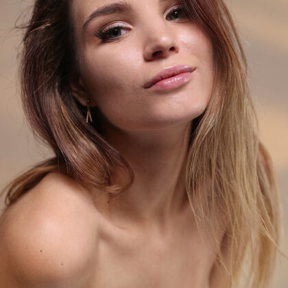 Emilia Hops 024 13-met-art-presenting-emily-hops.jpg