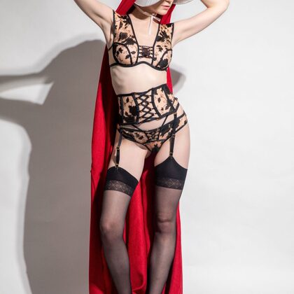 Emily Bloom 030 03-emily-bloom-halloween-handmaids.jpg