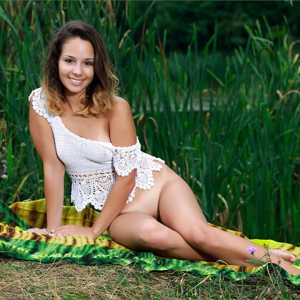 Emmy 001 01-alma-on-the-loose-by-mpl-studios.jpg