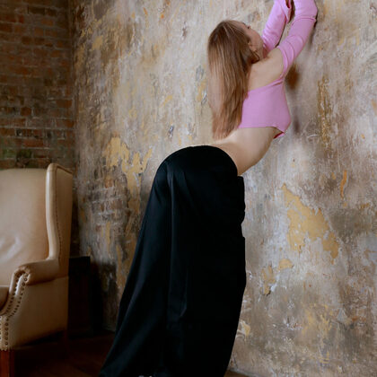 Erika Mori 005 01-urban-wall-side-strip-with-polly-yangs-in-pink-top-and-loose-pants.jpg