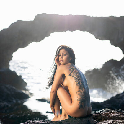 Estefania Pahe 002 04-estefania-pahe-seaside-cove-by-playboy.jpg