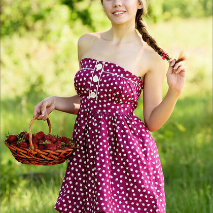 Eva Jude 002 01-aspen-strawberry-delight-by-mpl-studios.jpg