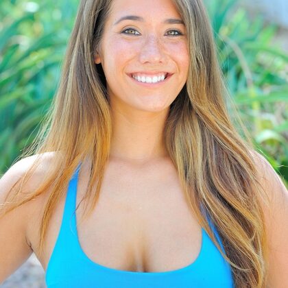 Eva Lovia 022 09-ftv-eva-in-public.jpg