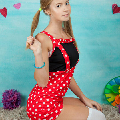 Flower A 006 04-flower-in-rainbow-girl.jpg