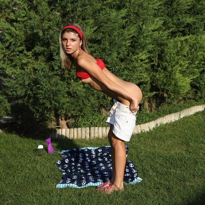 Gina Gerson 004 04-gina-gerson-on-the-grass.jpg