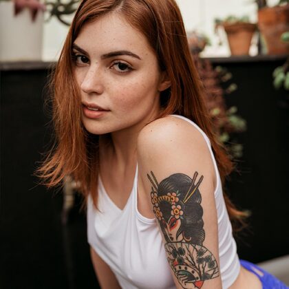 Gingermaya 001 03-gingermaya-in-wet-white-top-teasing-outdoors-by-the-tub.jpg