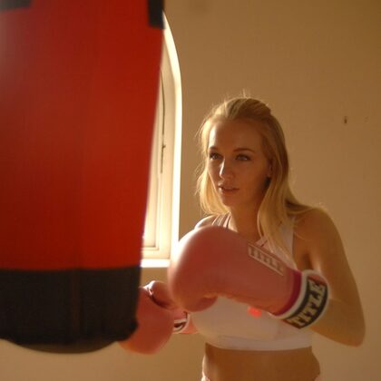 Hayley Marie Coppin 050 04-hayley-marie-coppin-boxing-workout.jpg