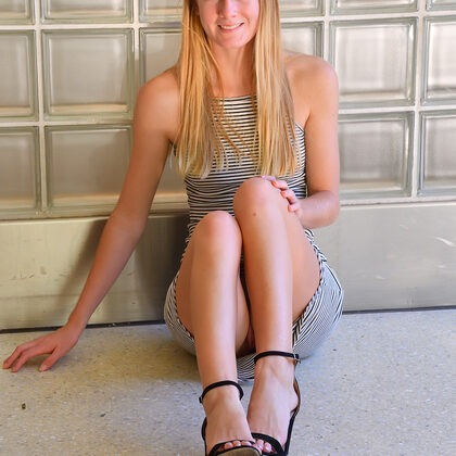 Jenni Jordan 001 04-jenni-sensual-in-heels-by-ftv-girls.jpg