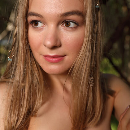 Kaleesy 021 13-stefani-everything-is-changing-by-mpl-studios.jpg