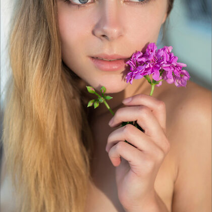 Karissa Diamond 048 02-karissa-with-flower.jpg