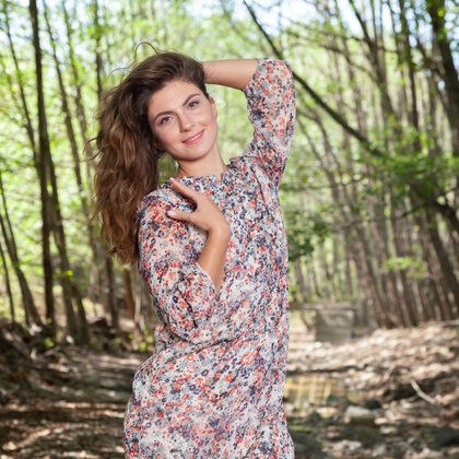 Kassie 003 01-kassie-autumn-walk.jpg