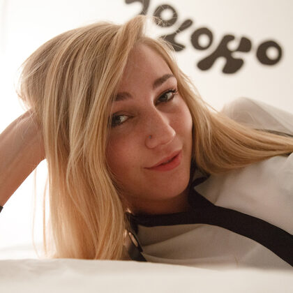 Kendra Sunderland 001 02-kendra-sunderland-at-the-korova-by-zishy.jpg